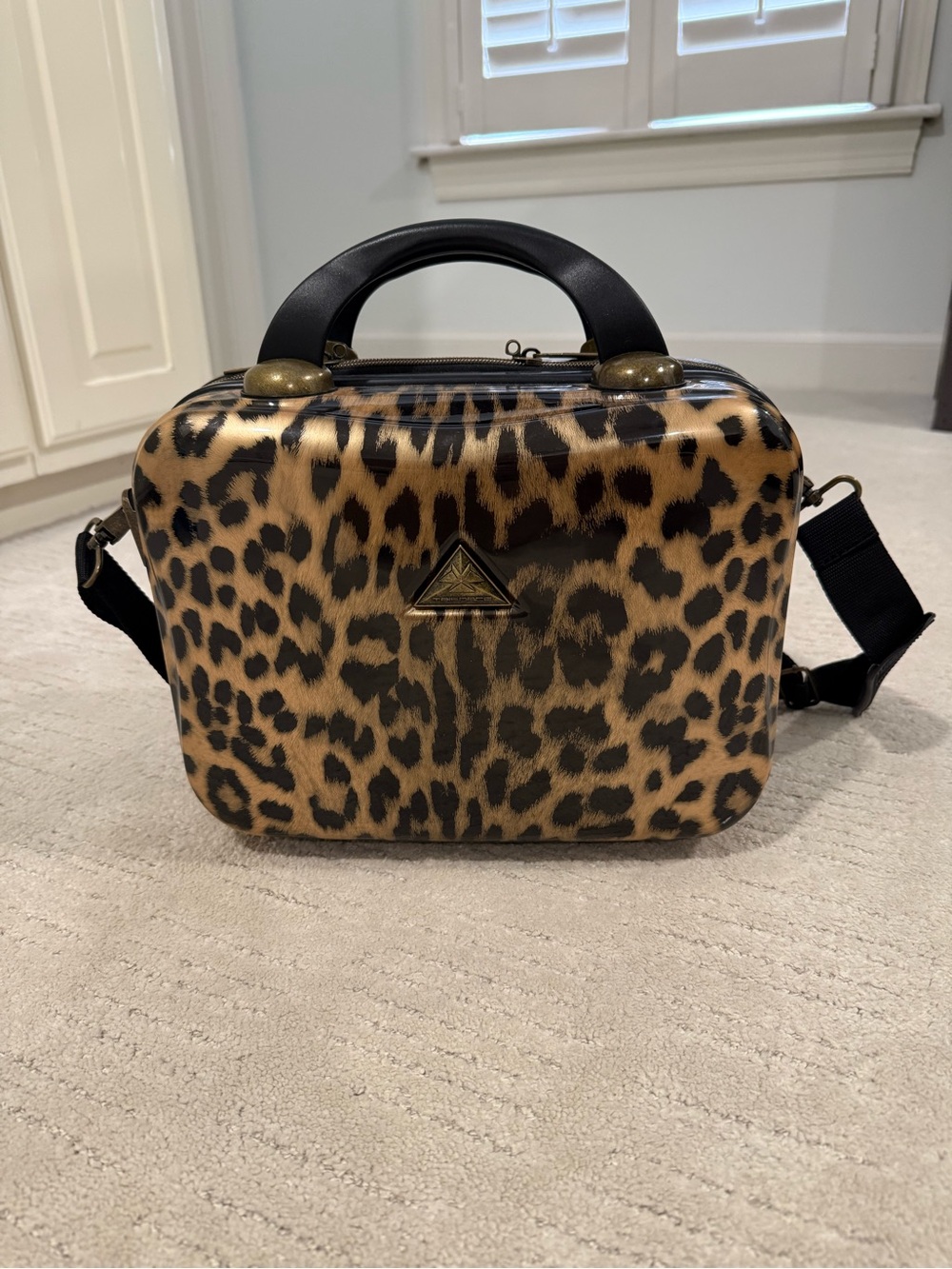Triforce Elite Performance Leopard Print Hard Case Travel Bag
